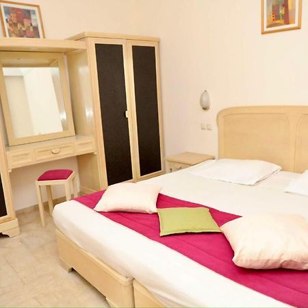 Appart Hotel Rodes Mezraia Zewnętrze zdjęcie