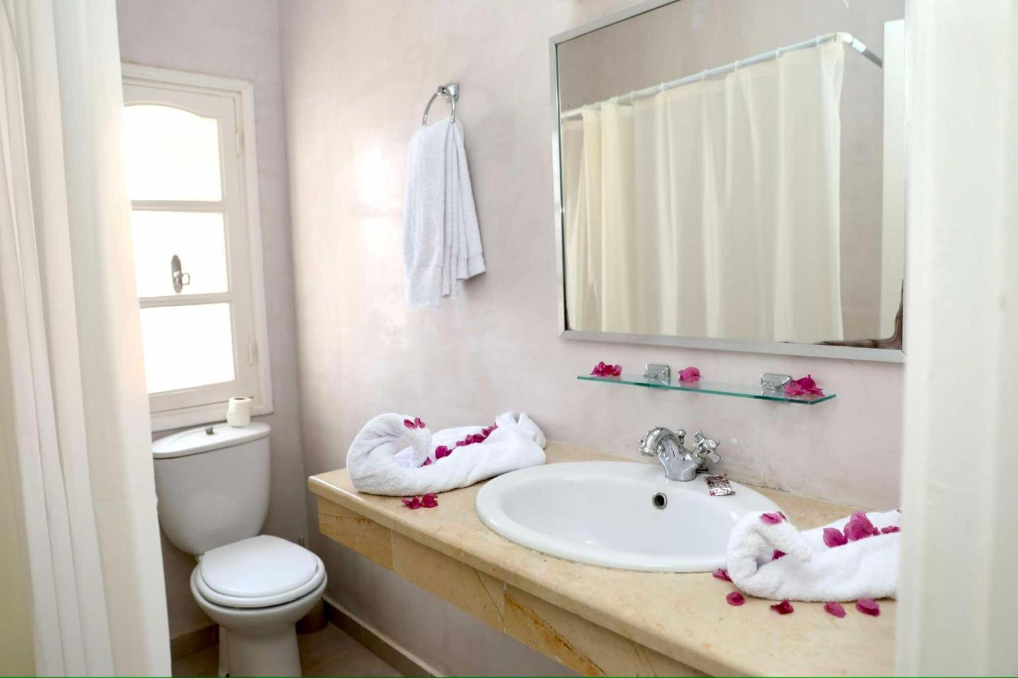 Appart Hotel Rodes Mezraia Zewnętrze zdjęcie