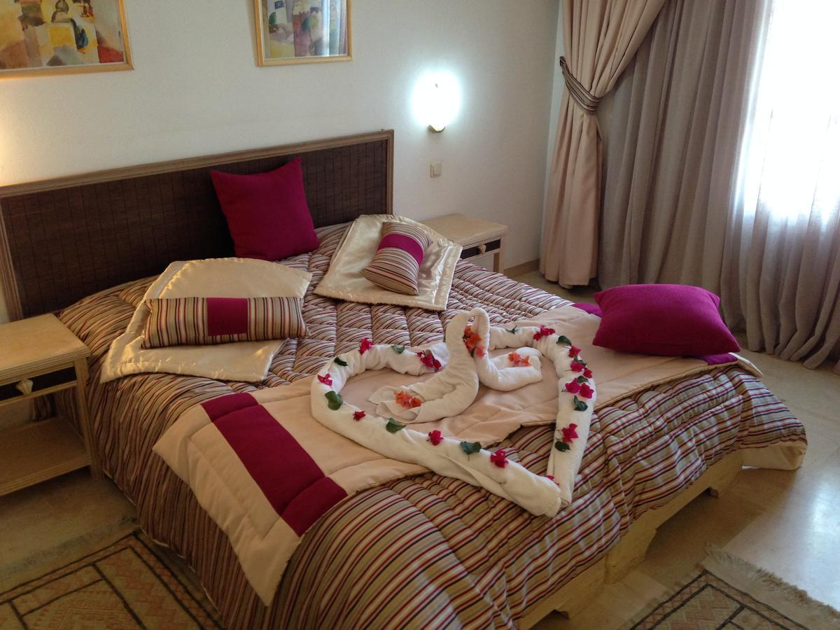 Appart Hotel Rodes Mezraia Zewnętrze zdjęcie